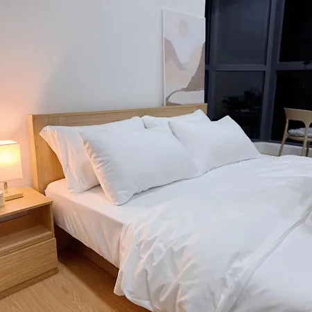 Muji Full Seaview Royal Strand With 2Carparks Foc Netflix Access And Youtube Premium 3Beds 3Bath For 6-12Pax By Minshuku Johor Bahru Exterior photo