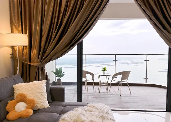 Muji Full Seaview Royal Strand With 2Carparks Foc Netflix Access And Youtube Premium 3Beds 3Bath For 6-12Pax By Minshuku