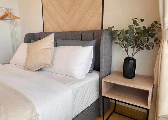 Muji Full Seaview Royal Strand With 2Carparks Foc Netflix Access And Youtube Premium 3Beds 3Bath For 6-12Pax By Minshuku