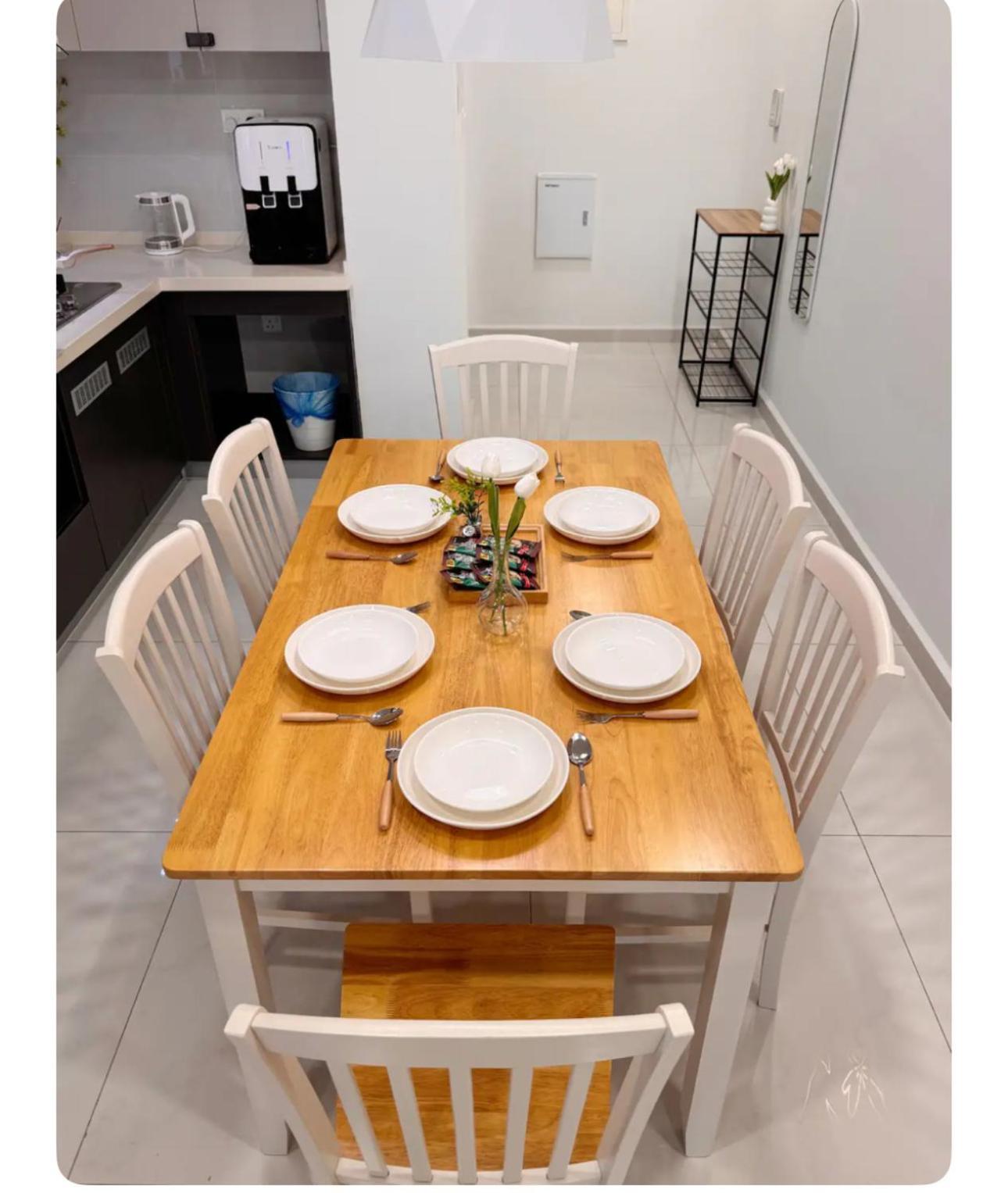 Apartment Muji Full Seaview Royal With 2carparks Foc Netflix Access And Youtube Premium 3beds 3bath For 6-12pax By Minshuku *