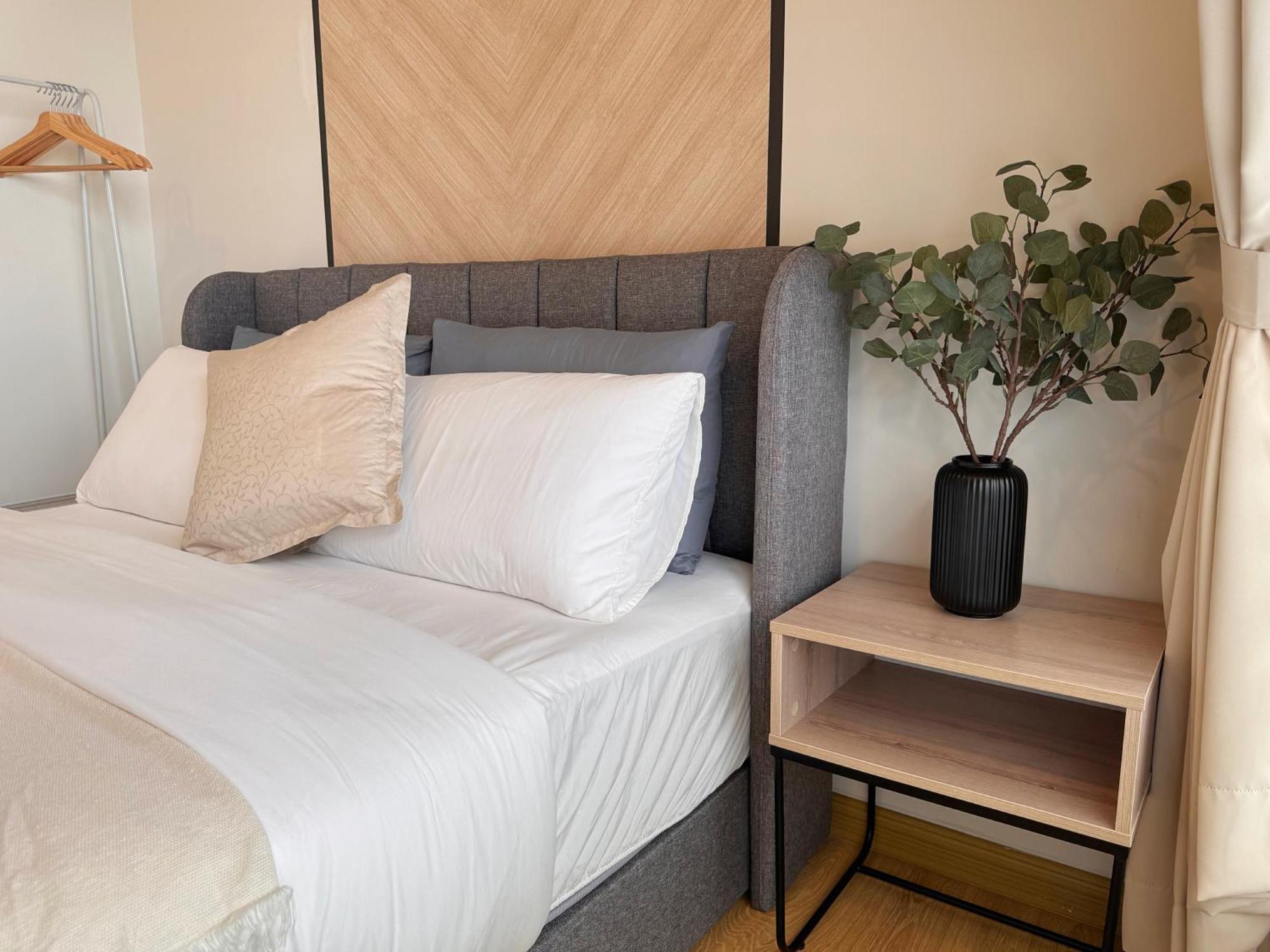 Apartment Muji Full Seaview Royal With 2carparks Foc Netflix Access And Youtube Premium 3beds 3bath For 6-12pax By Minshuku
