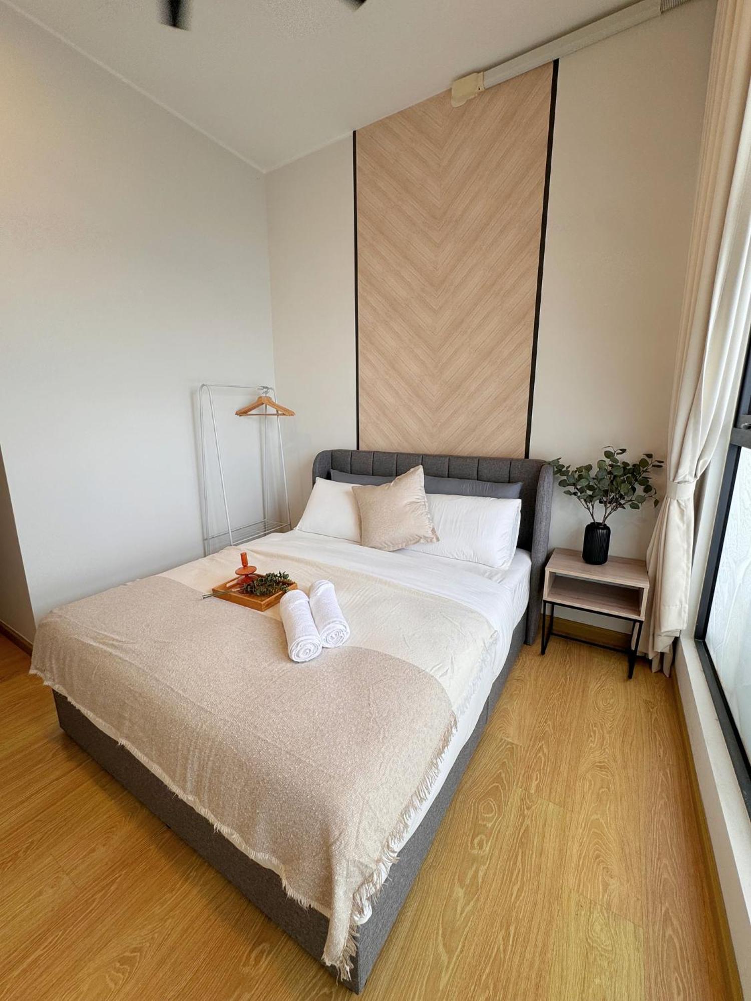 Muji Full Seaview Royal With 2carparks Foc Netflix Access And Youtube Premium 3beds 3bath For 6-12pax By Minshuku Apartment