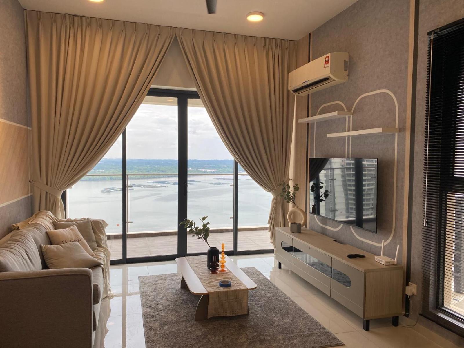 Muji Full Seaview Royal With 2carparks Foc Netflix Access And Youtube Premium 3beds 3bath For 6-12pax By Minshuku Apartment *
