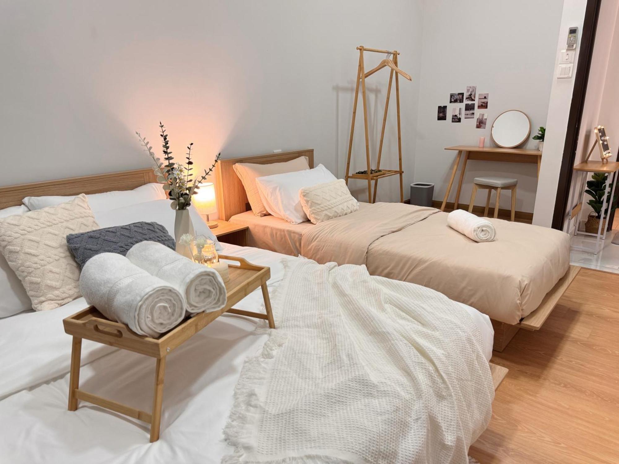 Apartment Muji Full Seaview Royal With 2carparks Foc Netflix Access And Youtube Premium 3beds 3bath For 6-12pax By Minshuku *
