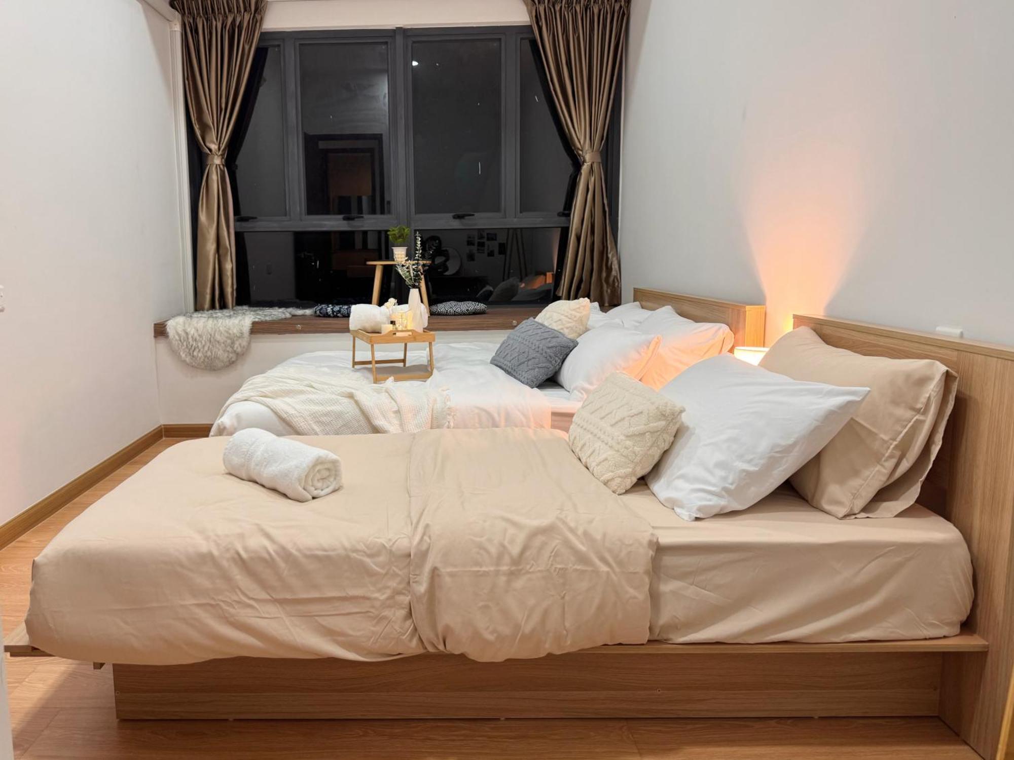 Muji Full Seaview Royal With 2carparks Foc Netflix Access And Youtube Premium 3beds 3bath For 6-12pax By Minshuku Apartment Johor Bahru
