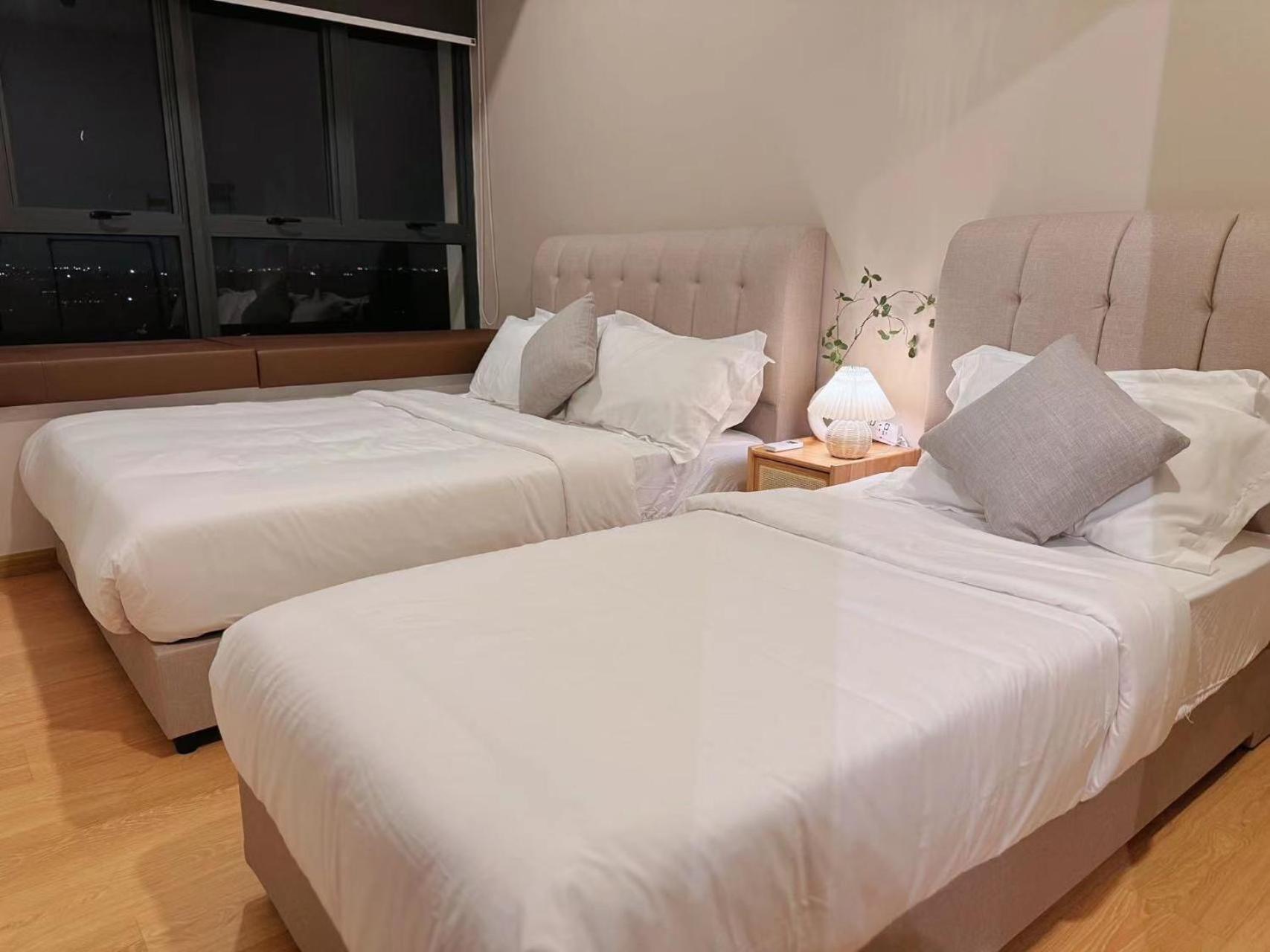 Muji Full Seaview Royal With 2carparks Foc Netflix Access And Youtube Premium 3beds 3bath For 6-12pax By Minshuku Apartment *
