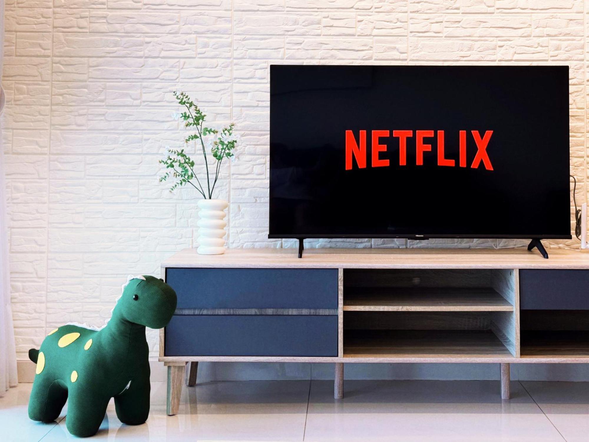 Apartment Muji Full Seaview Royal With 2carparks Foc Netflix Access And Youtube Premium 3beds 3bath For 6-12pax By Minshuku *
